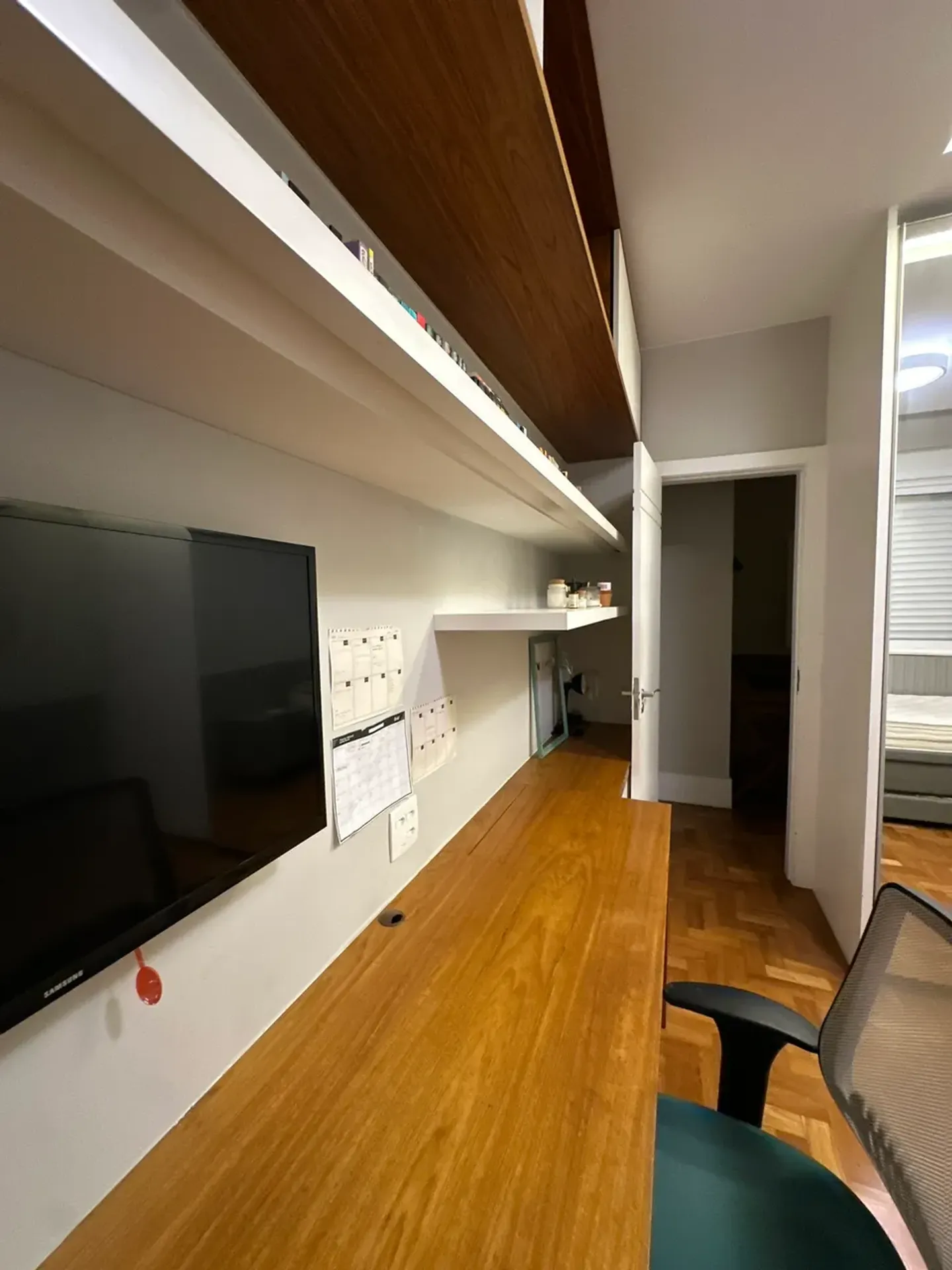 Furnished apartment with 3 bedrooms and 3 bathrooms — photo 24
