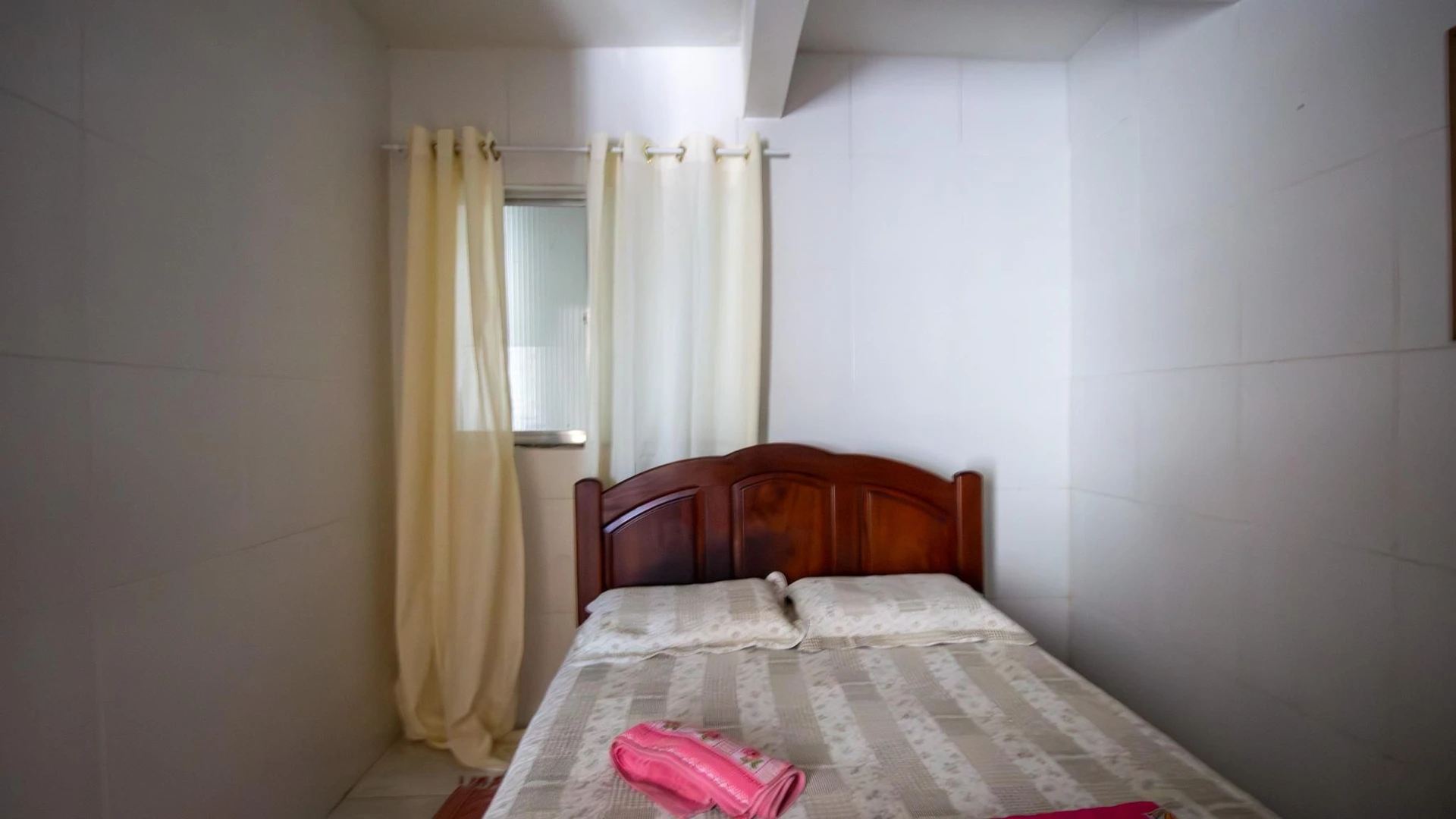 Furnished 1-bedroom apartment with 2 bathrooms — photo 19