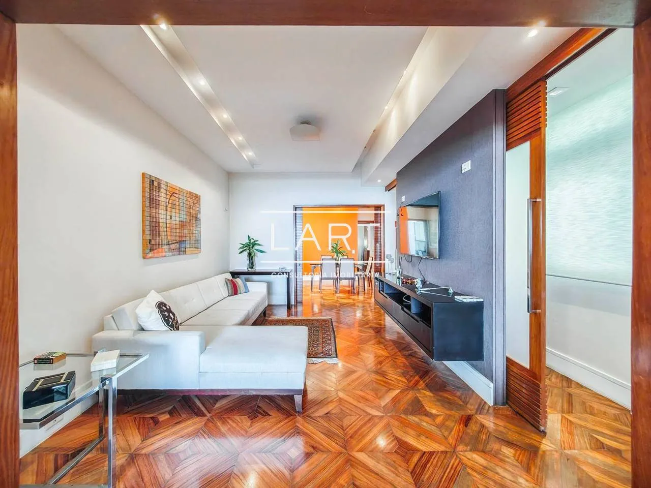 3-bedroom apartment with a water view in Rio de Janeiro — photo 17