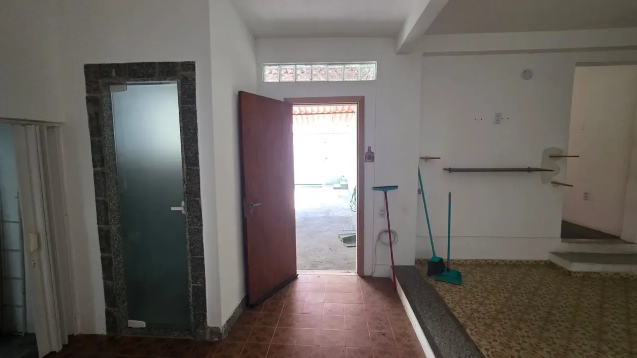 Casa com 3 quartos e 2 banheiros, com garagem para 2 carros — photo 29