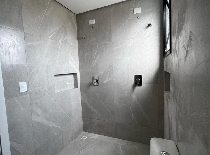 152 m² house with 3 en-suite bedrooms and enclosed balcony — photo 4