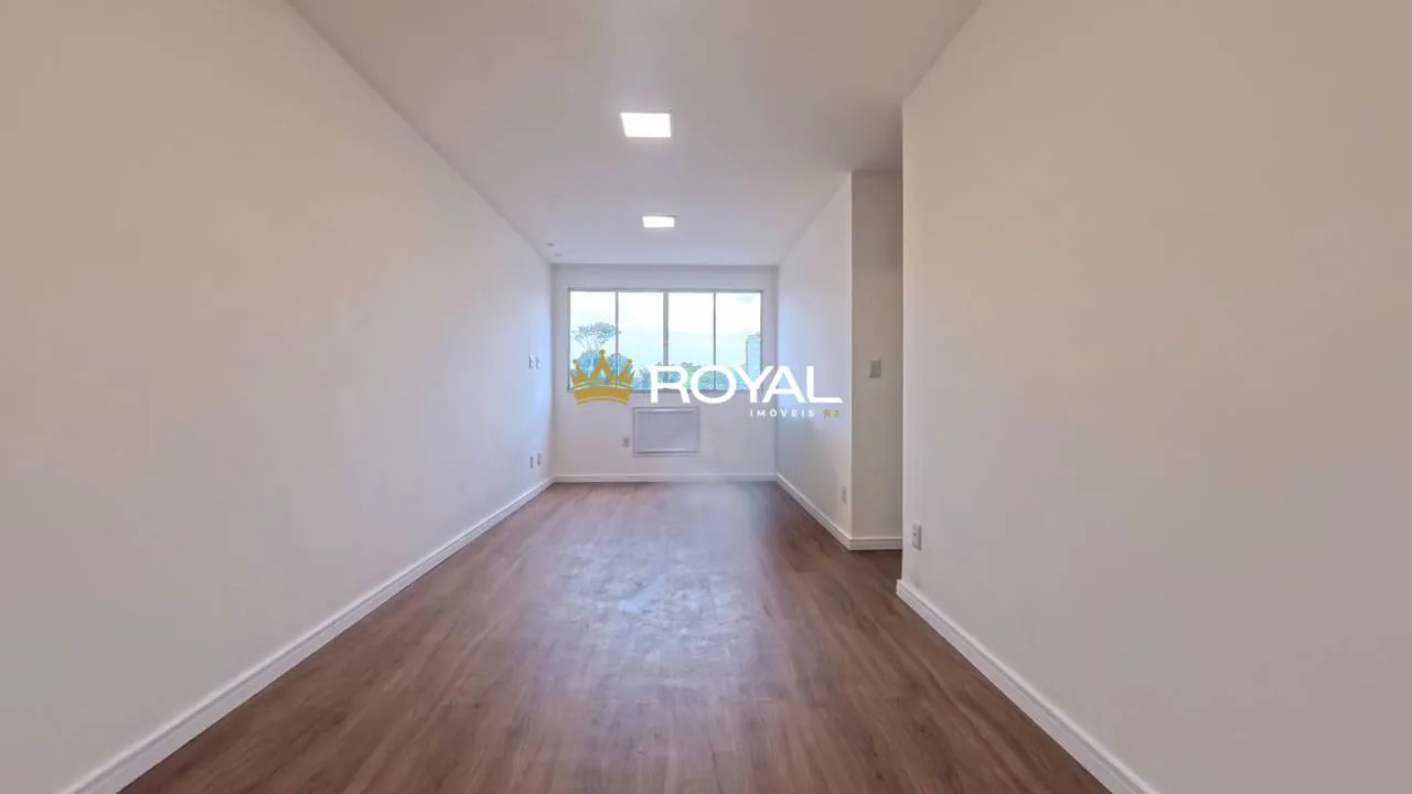 Apartment, 76 m², with wood or laminate floors — photo 10