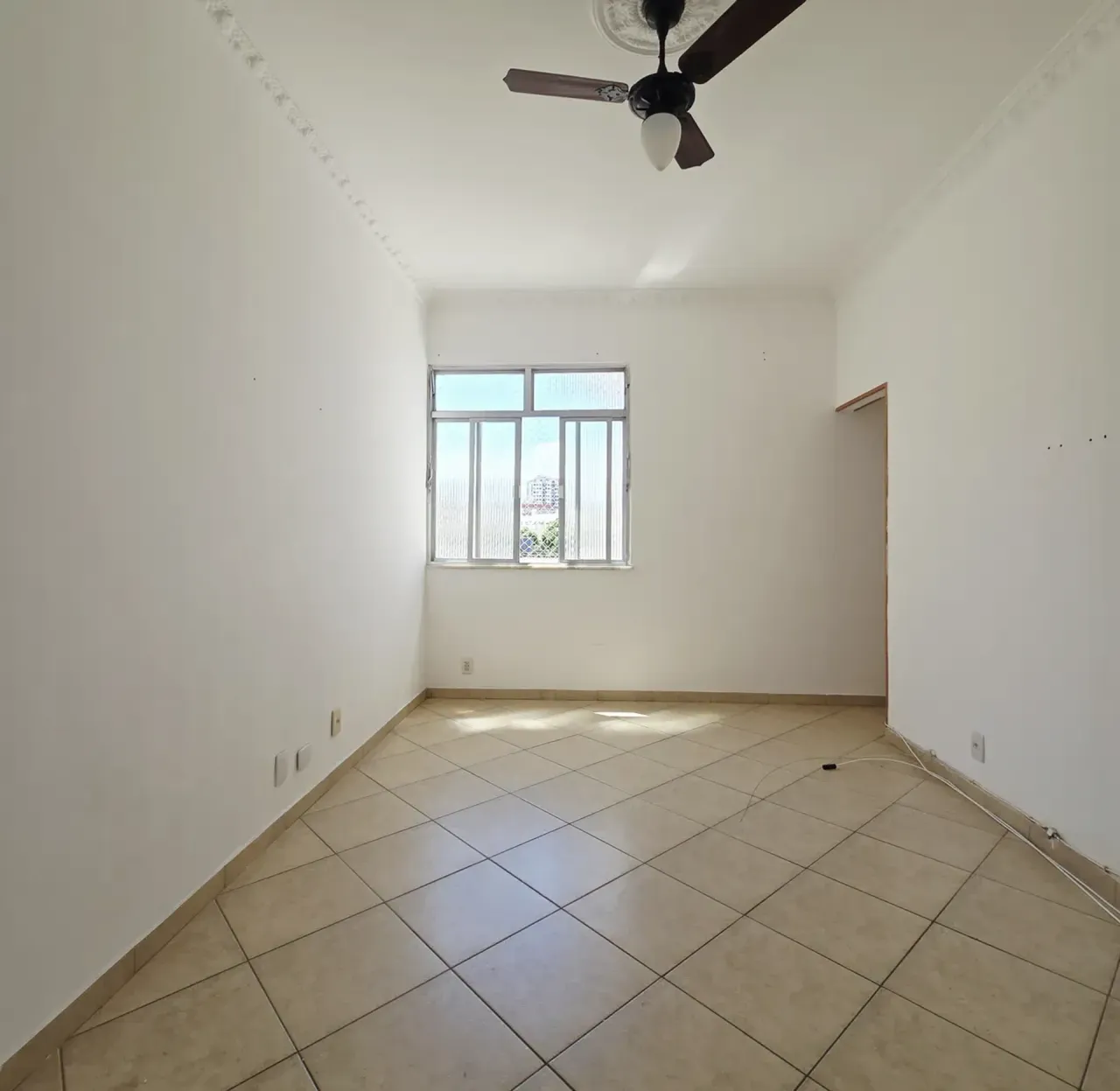 Apartamento com 2 quartos, 1 banheiro e cozinha fechada — photo 4