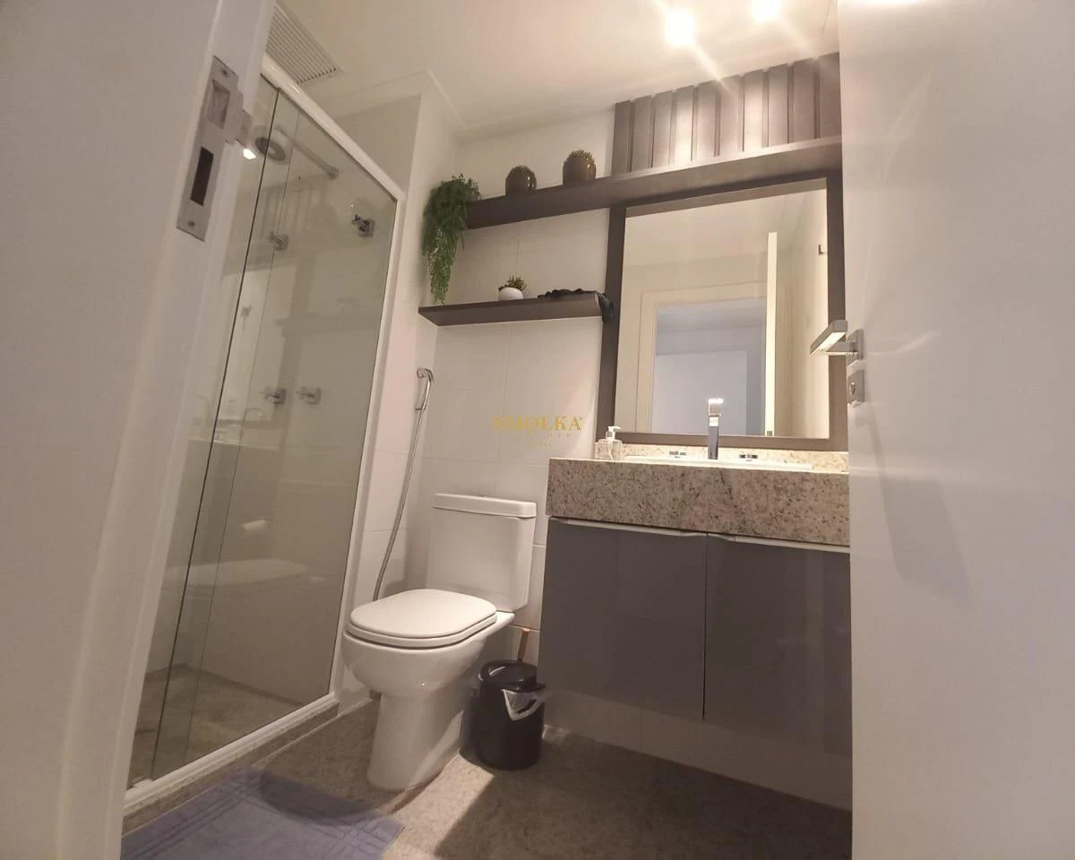 Apartamento com janelas do piso ao teto, Agronômica — photo 21