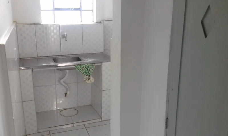 Casa sem mobília com 1 quarto e cozinha separada — photo 7