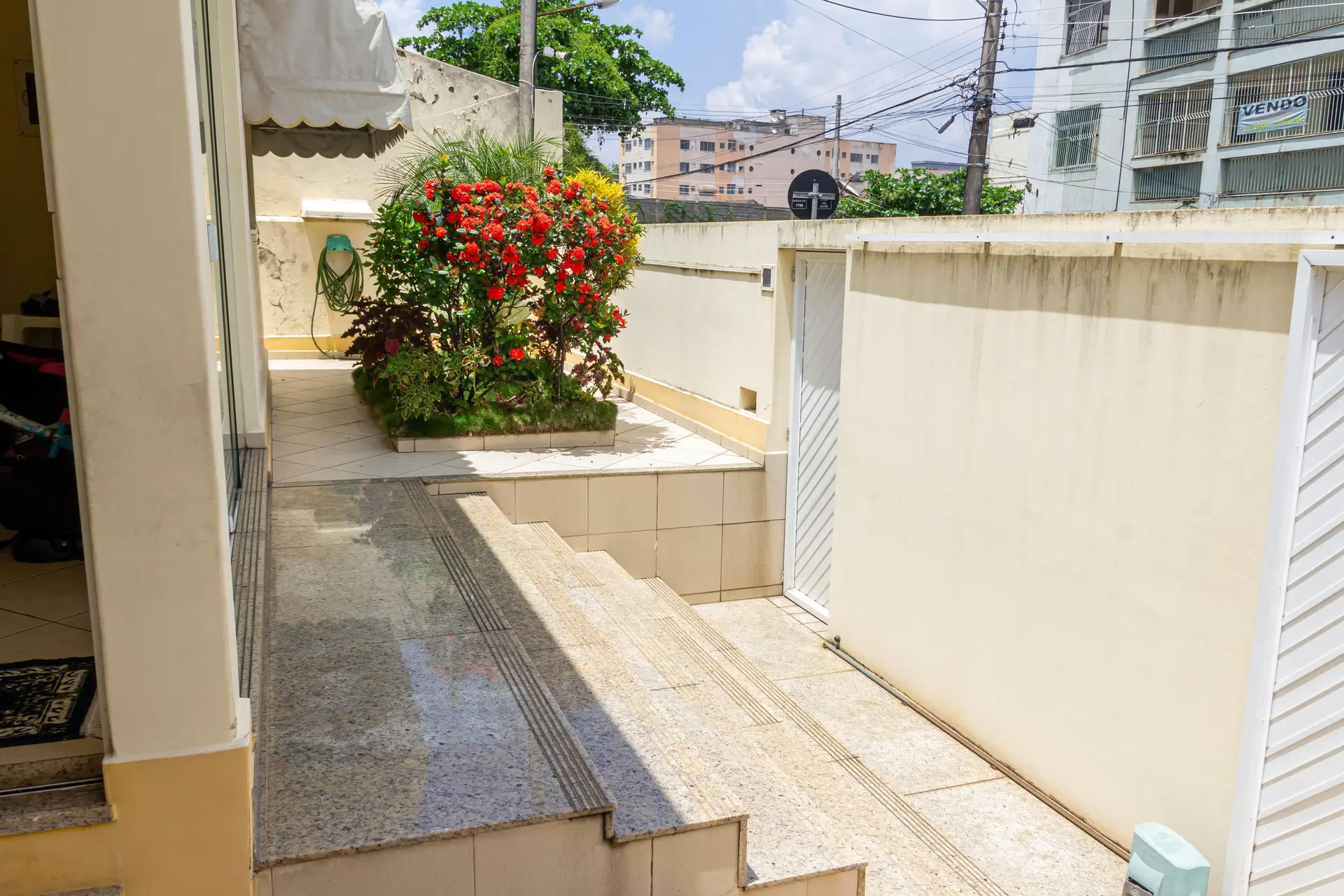 Casa com 3 quartos, 3 banheiros e jardim privativo — photo 46
