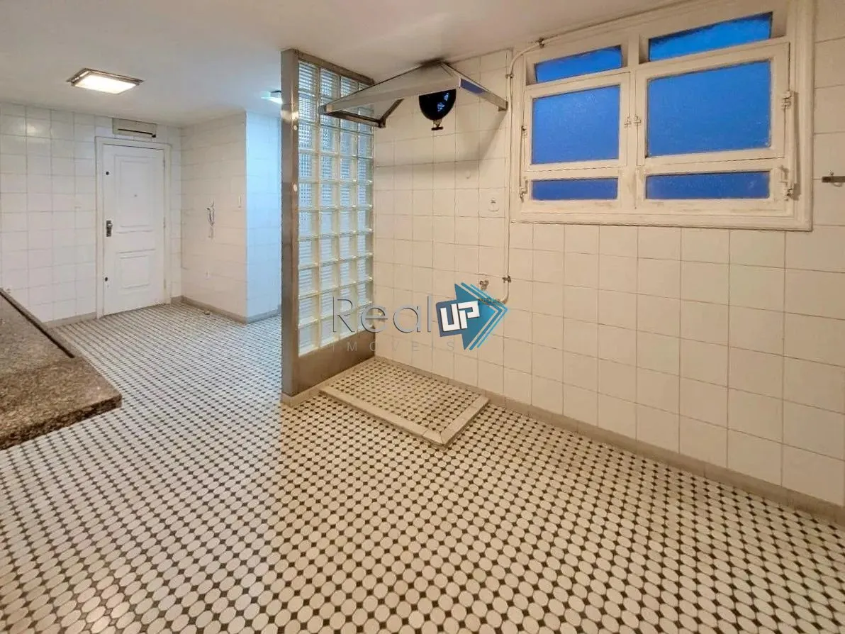 Apartamento para locação com 5 dormitórios e janelas do chão ao teto — photo 47