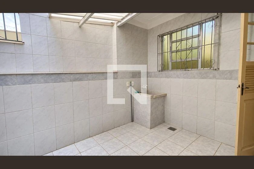 3-bedroom apartment, 1 with its own bathroom, 90 m² — photo 10