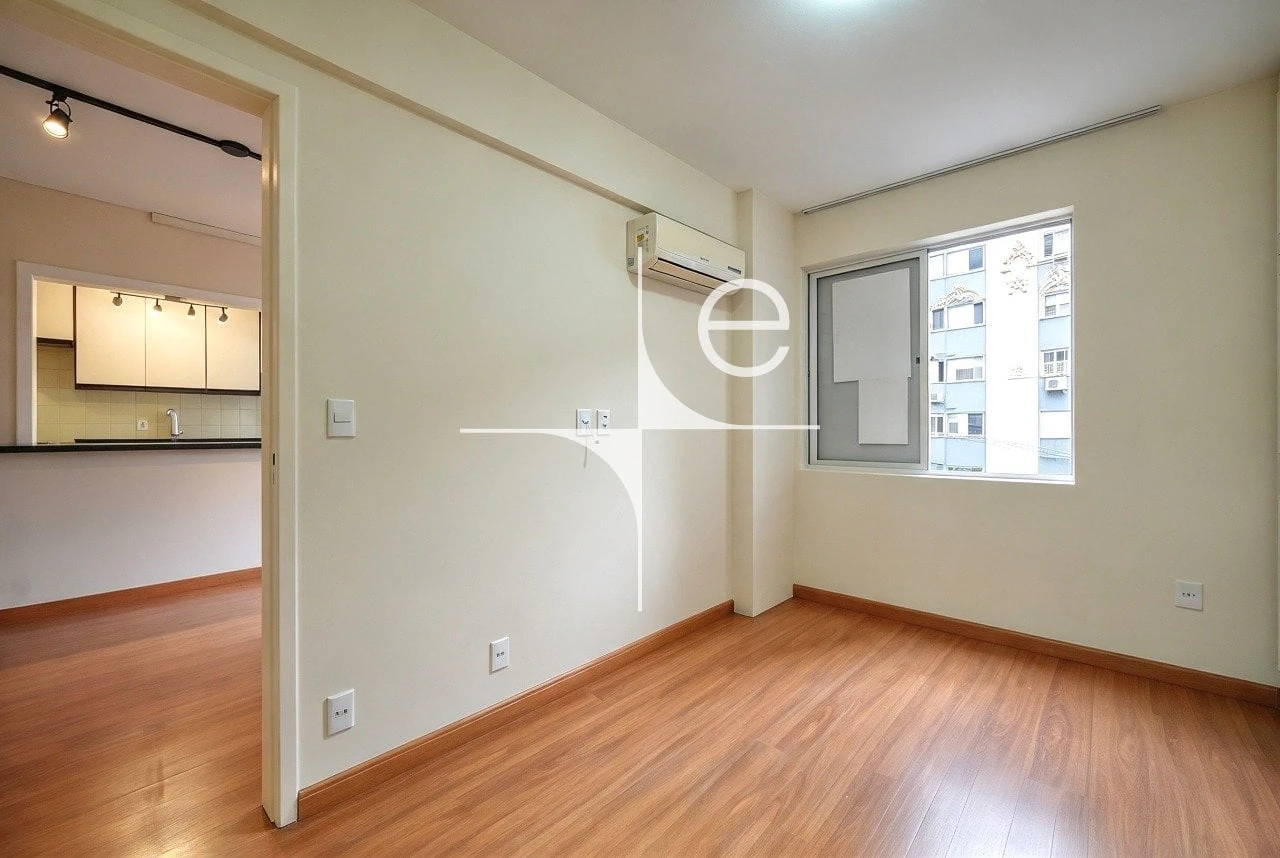 Apartment, 48 m², with wood or laminate floors — photo 13