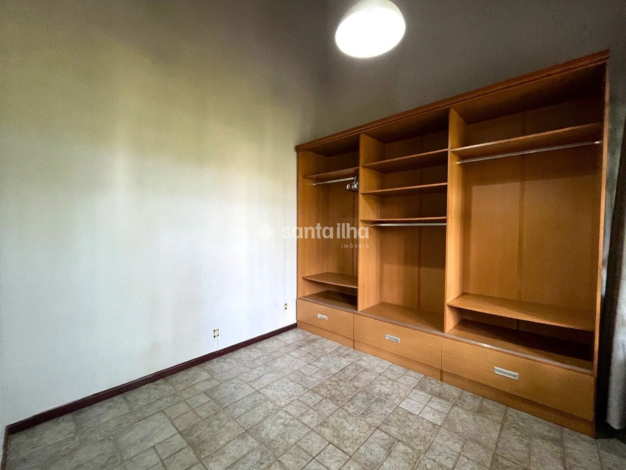 200 m² house with a private BBQ and a grill on the balcony — photo 3