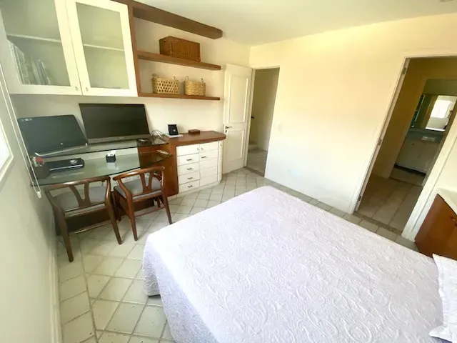Casa com 4 dormitórios e 5 banheiros, com garagem — photo 23