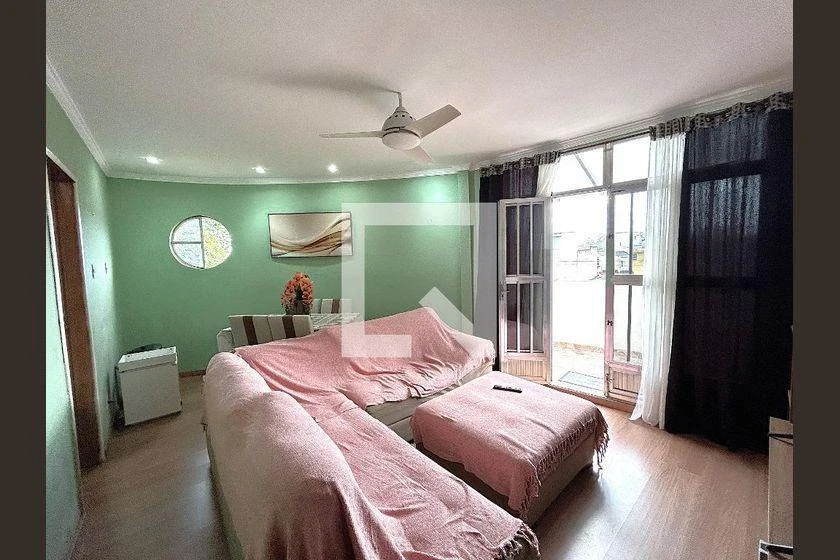 Home office in a 2-bedroom apartment, 72 m²