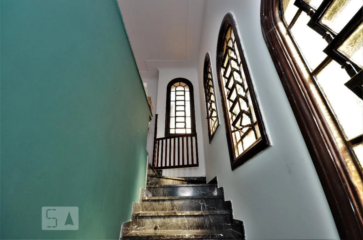 Орендний будинок на 450 м² з 4 спальнями, 2 суїти — photo 4