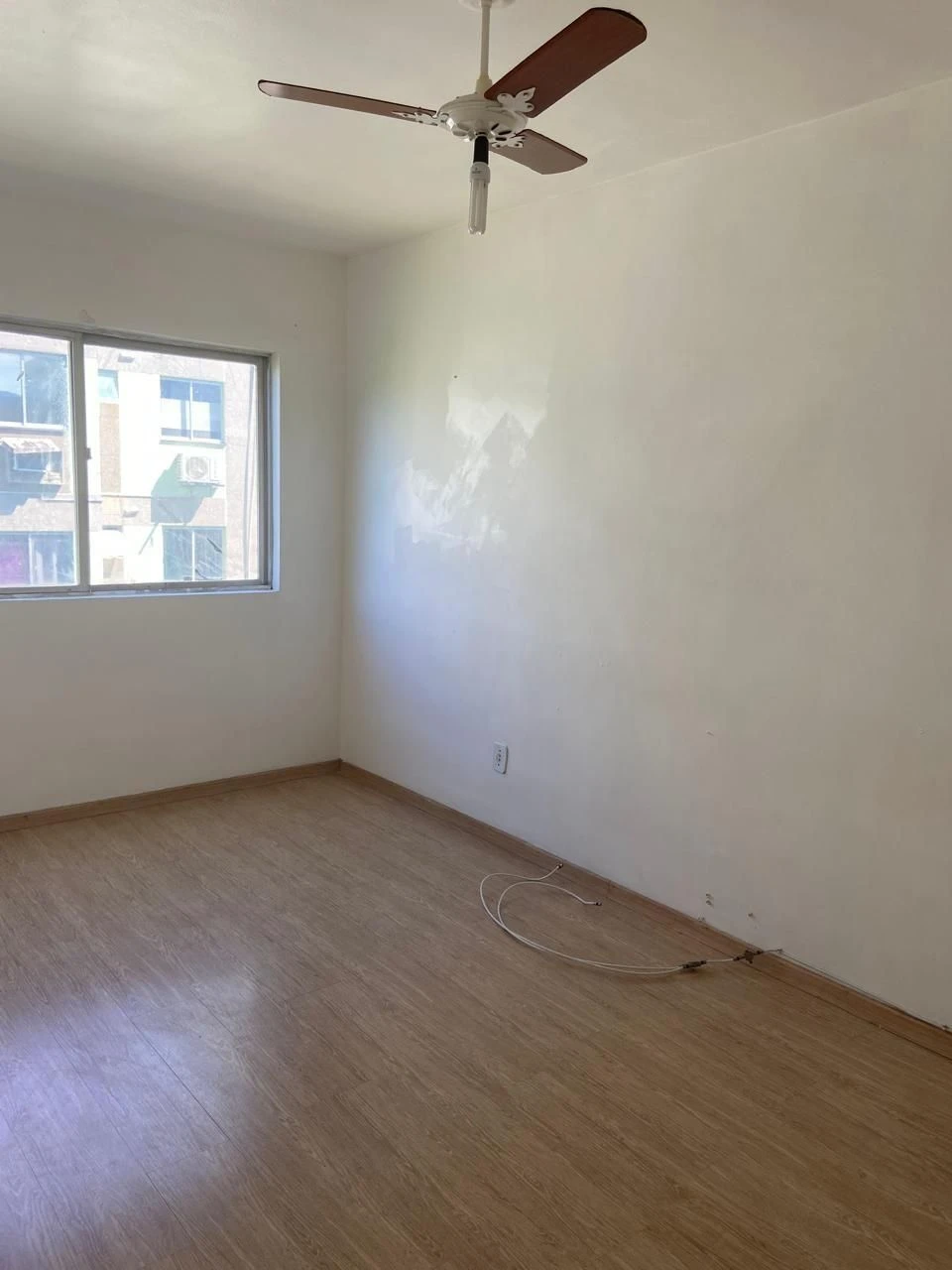 Unfurnished 2-bedroom apartment with a separate kitchen — photo 12