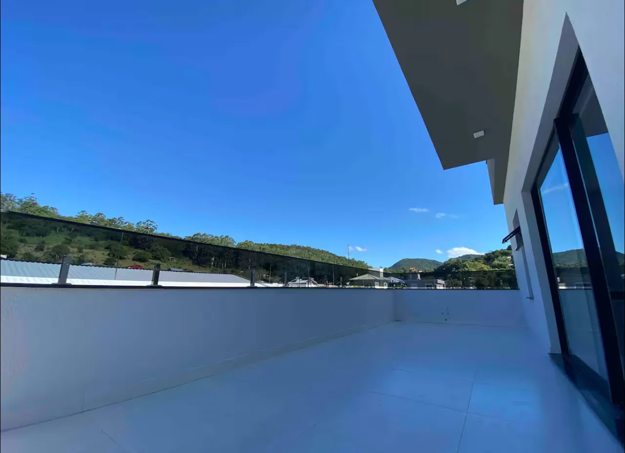 House with 3 bedrooms and 3 bathrooms plus balcony — photo 15