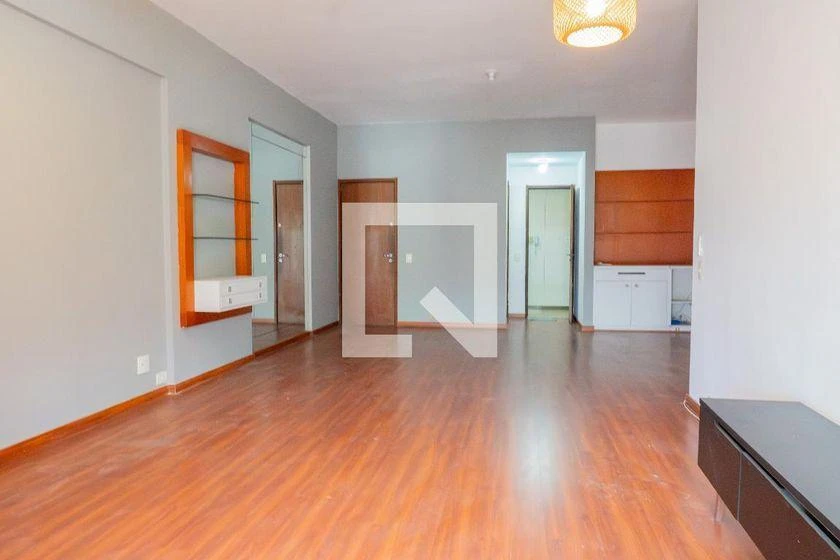 Home office in a 4-bedroom apartment, 174 m²