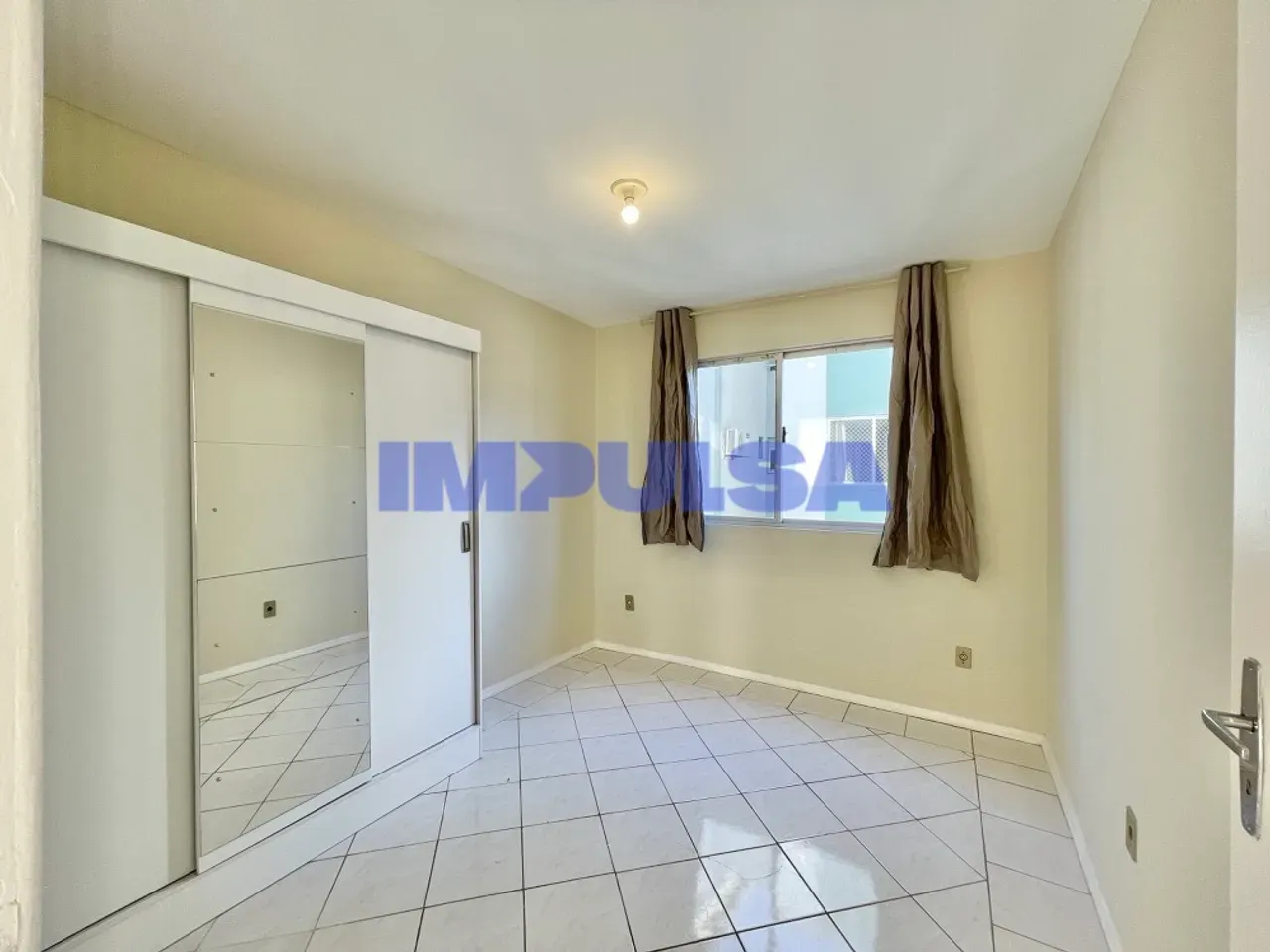 2-bedroom apartment with a separate kitchen — photo 8