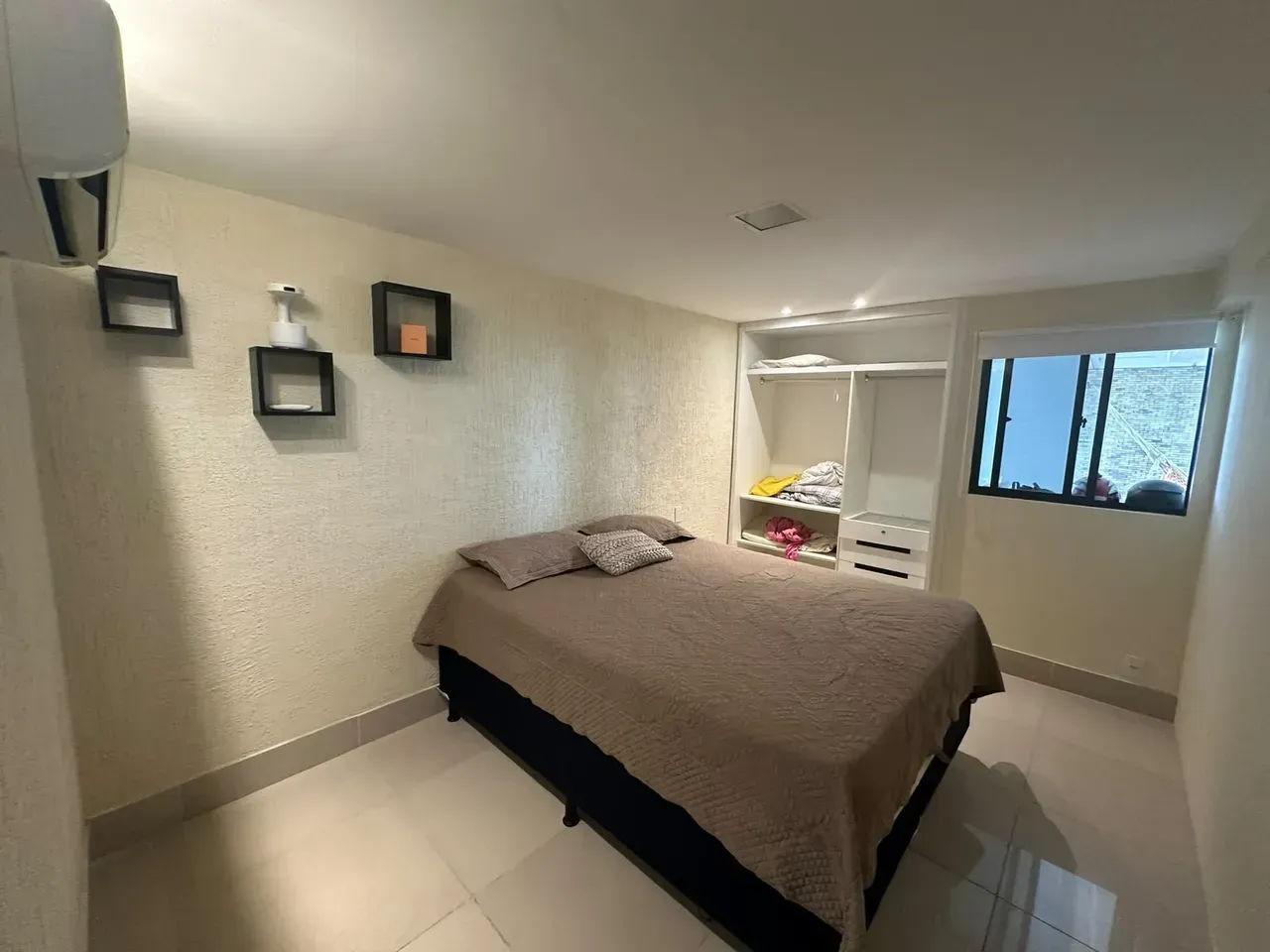 Furnished apartment, 200 m², with a glass-enclosed balcony — photo 6