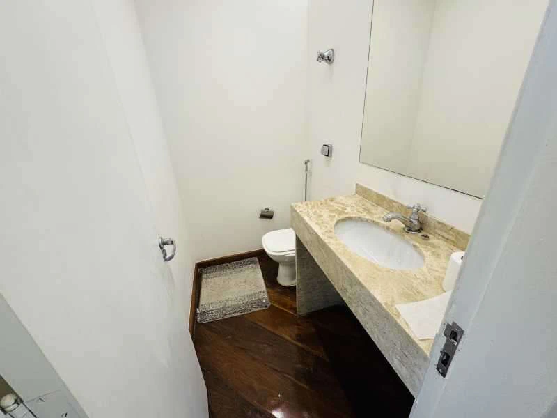 250 m² apartment with 4 bedrooms, 5 bathrooms and 3 parking — photo 19