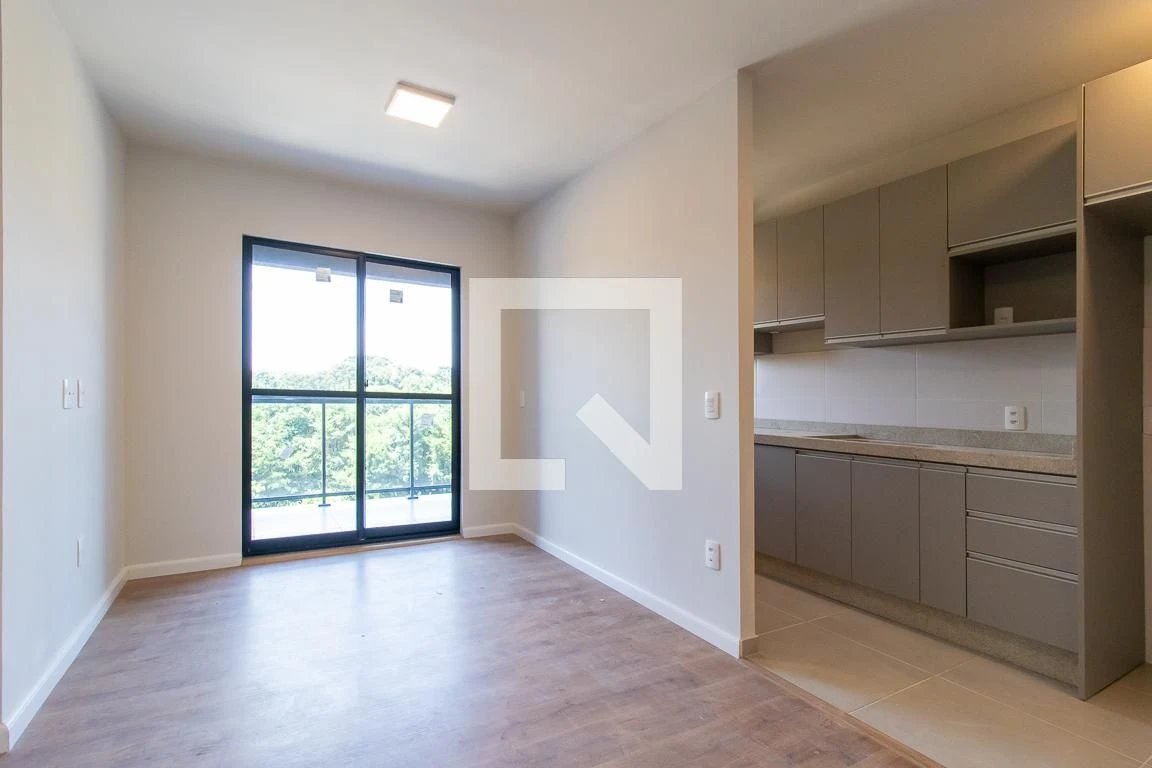 3-bedroom apartment with a park view in Curitiba — photo 4