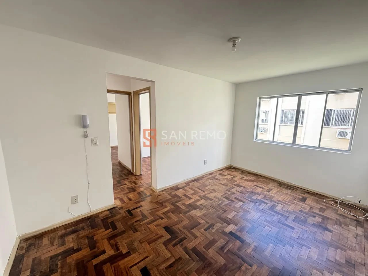 Apartment, 70 m², with wood or laminate floors — photo 4