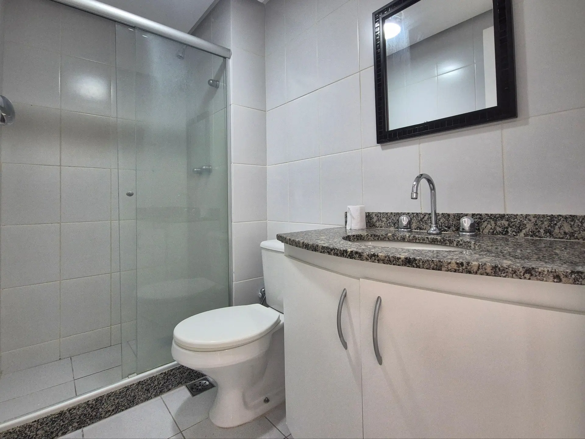 2-bedroom apartment with a home office — photo 34