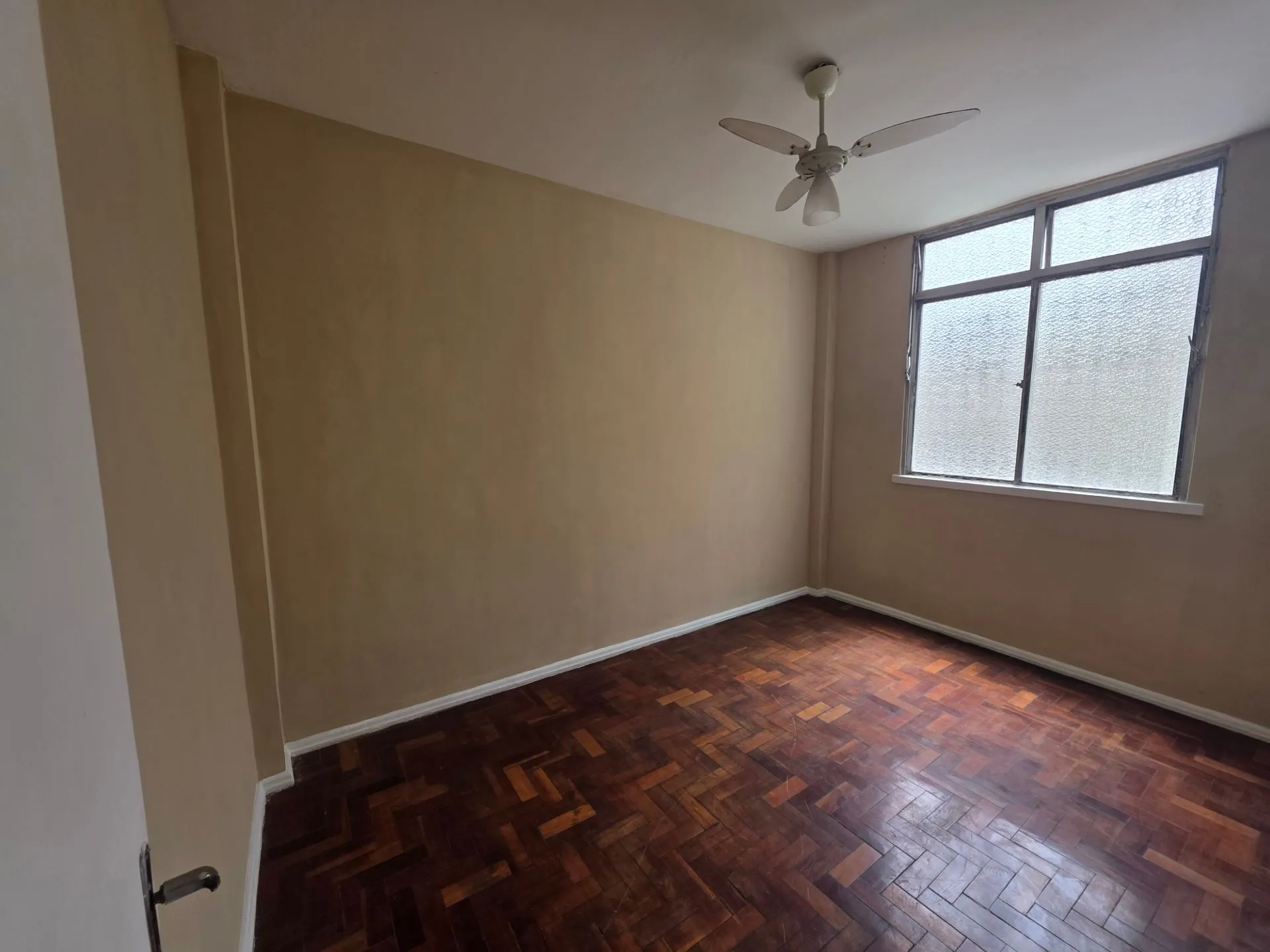 Дерев'яна підлога або ламінат та 2 спальні: квартира 50 м² — photo 5