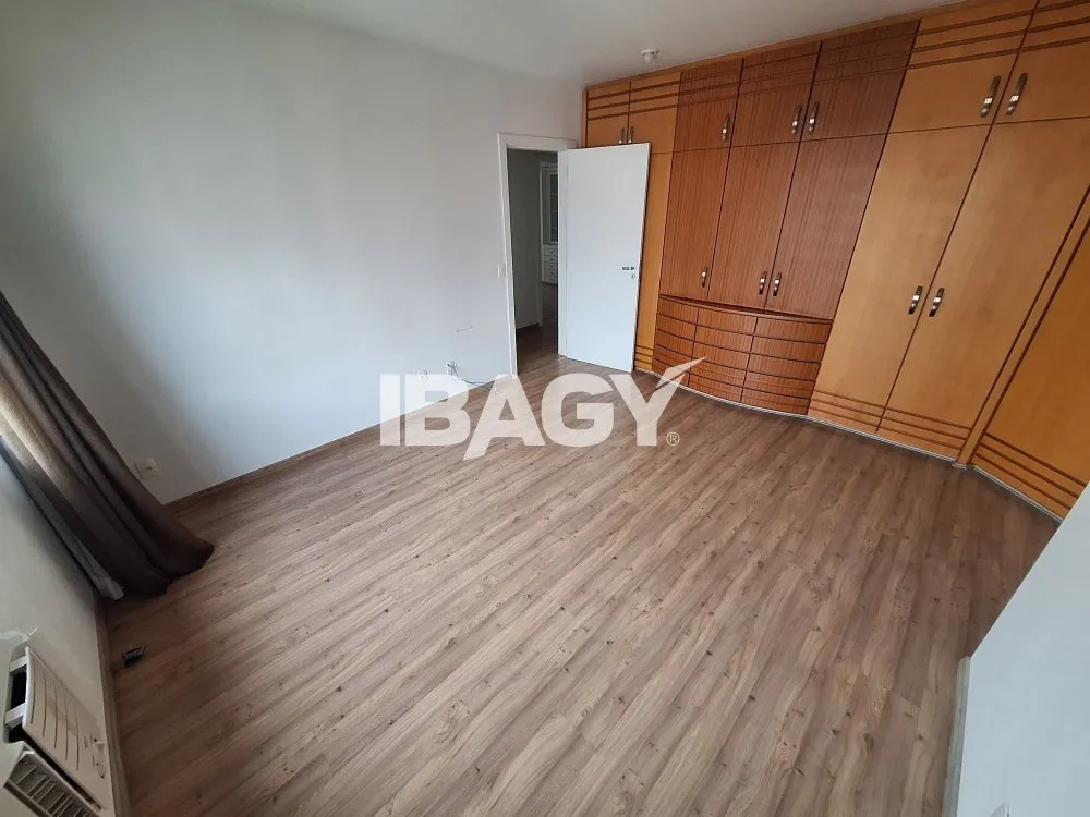 170 m² unfurnished apartment with 3 bedrooms and suite — photo 31
