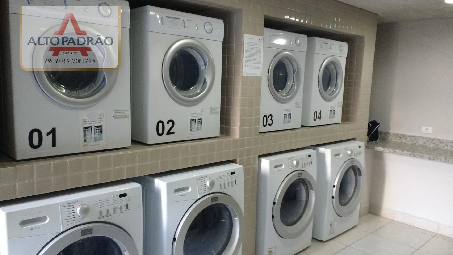 One-bedroom apartment with a washing machine in Curitiba — photo 12