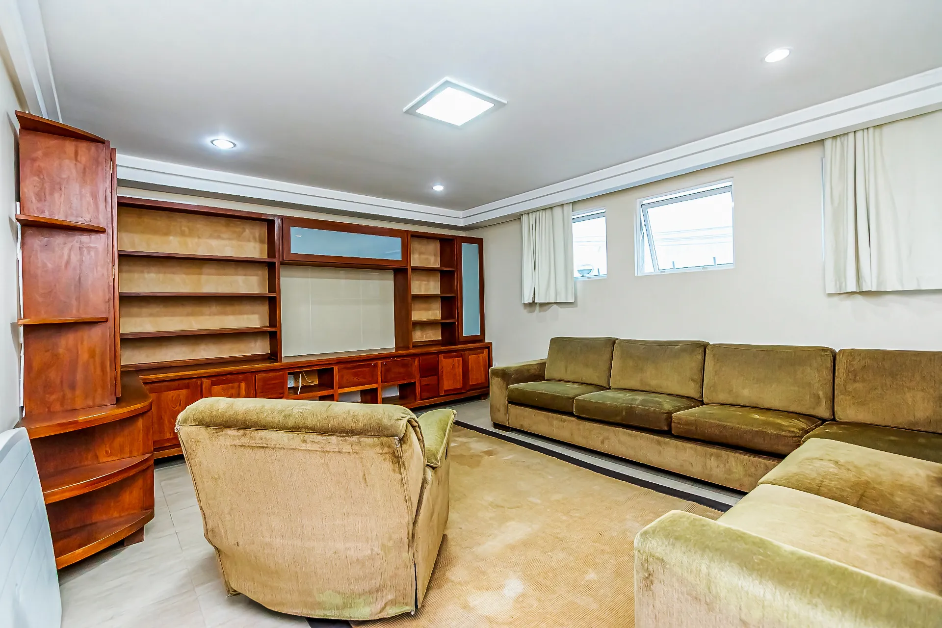 Furnished house with a separate kitchen and 4 bedrooms — photo 31