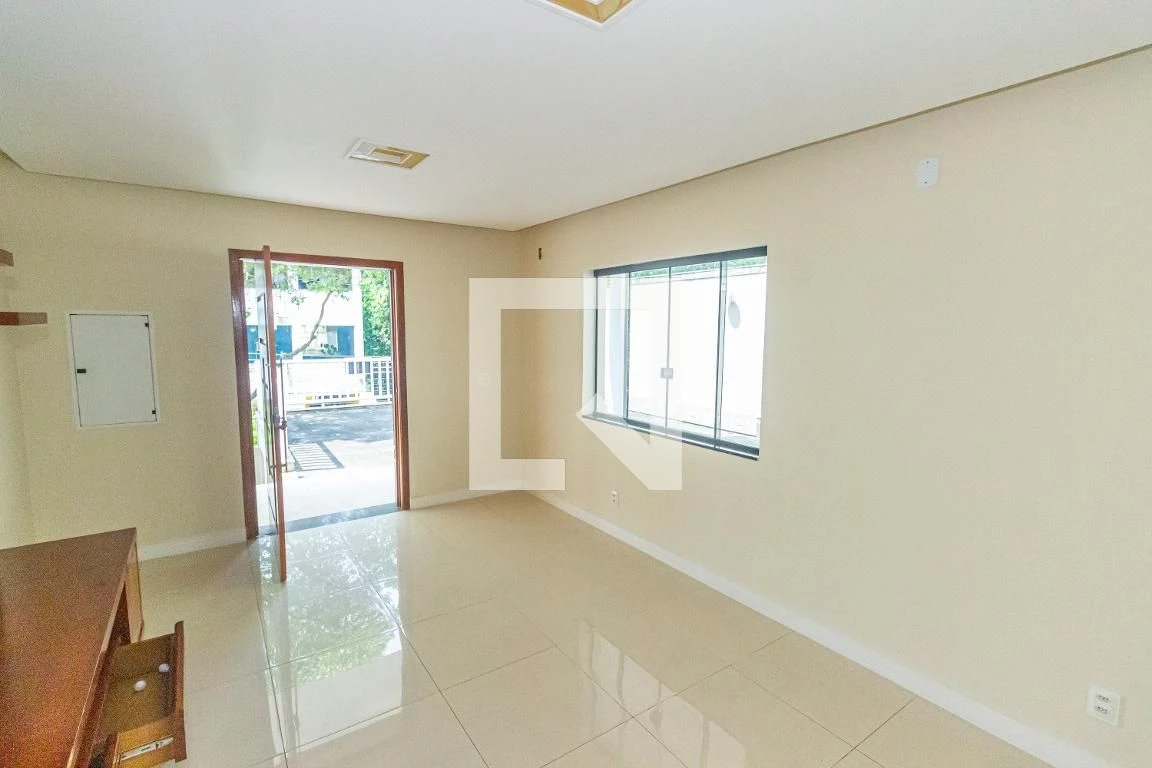 420 m² house with a jacuzzi and a private pool — photo 64