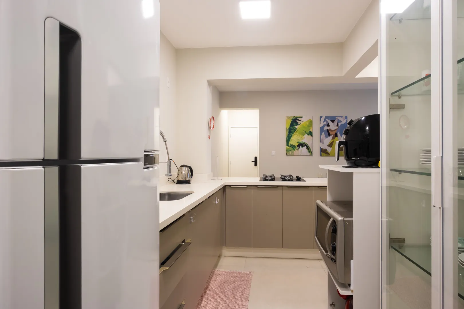 Furnished 55 m² apartment with open-plan gas kitchen — photo 14