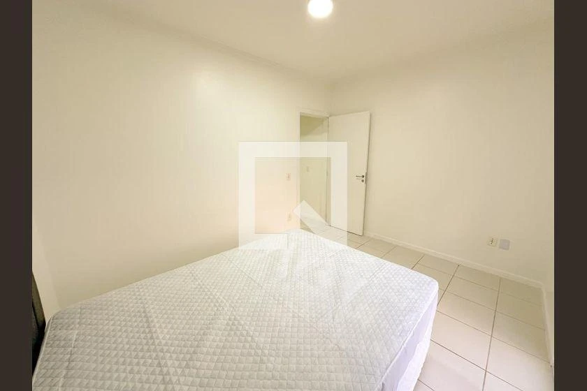 Apartamento com cozinha separada e 2 quartos e 1 vaga — photo 18