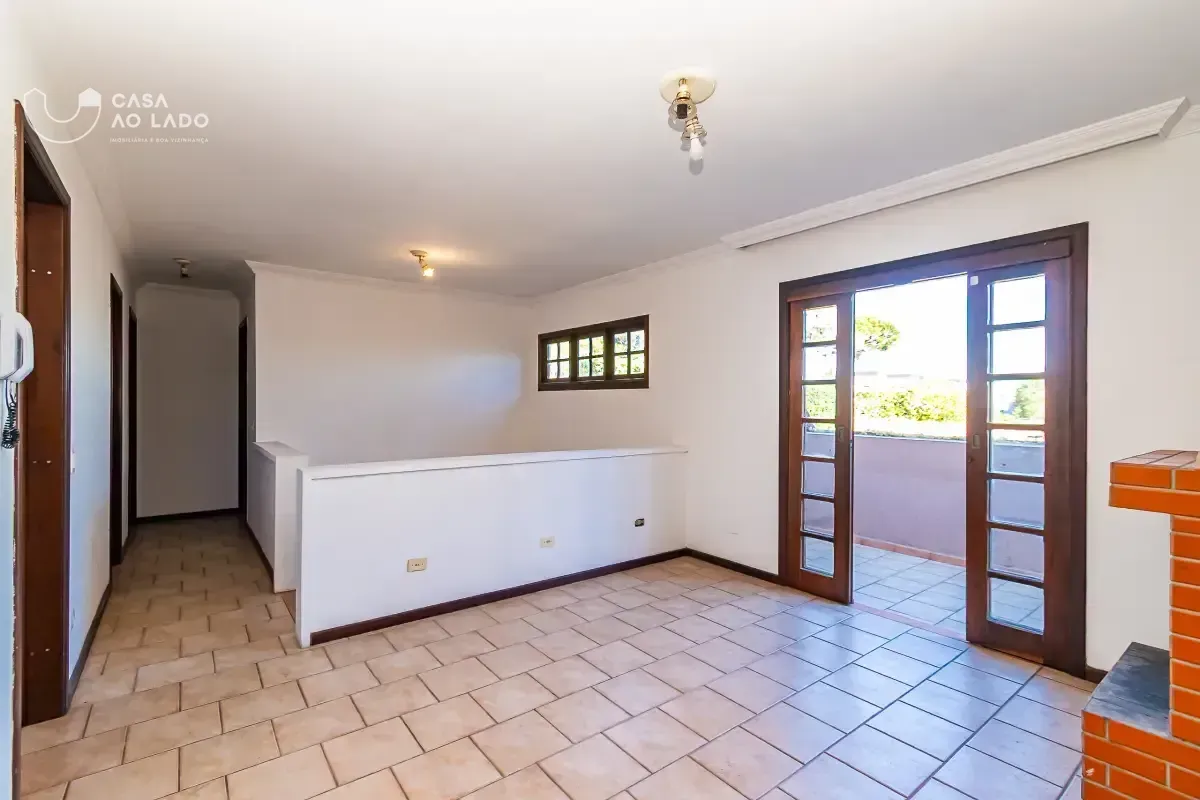 390 m² house with 6 bedrooms and a backyard unit — photo 13
