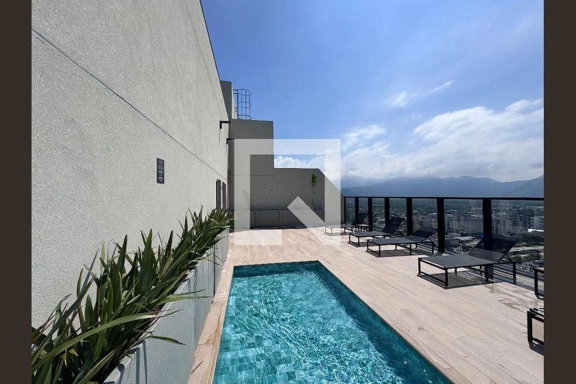98 m² apartment with 3 bedrooms and a glassed-in balcony — photo 44