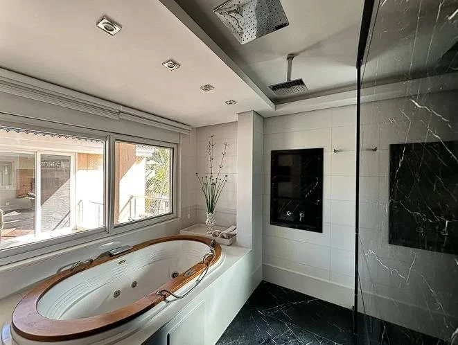 Casa mobiliada com 6 suítes e cozinha independente de 710 m² — photo 13
