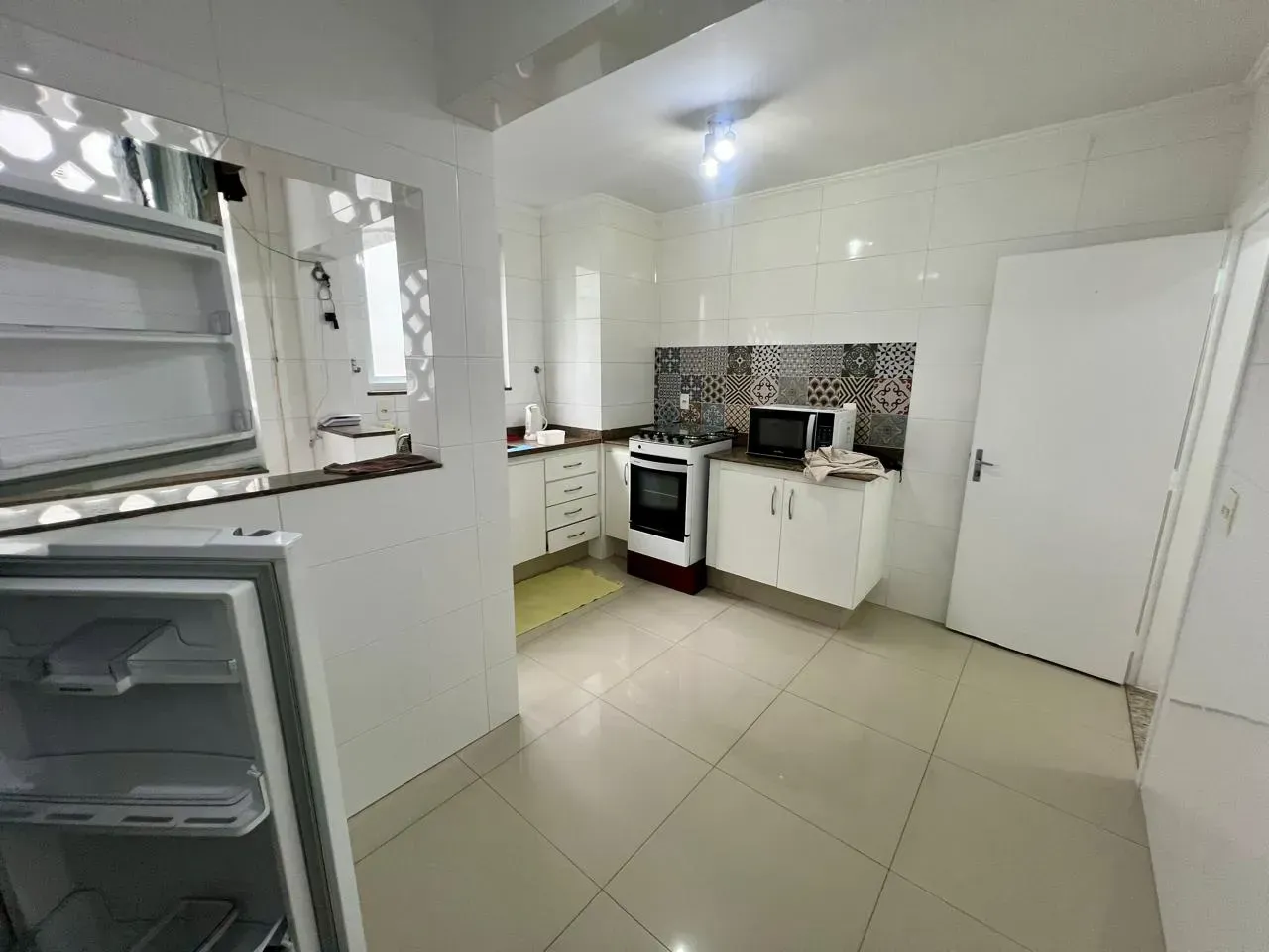 Furnished 3-bedroom rental apartment with 2 bathrooms — photo 13