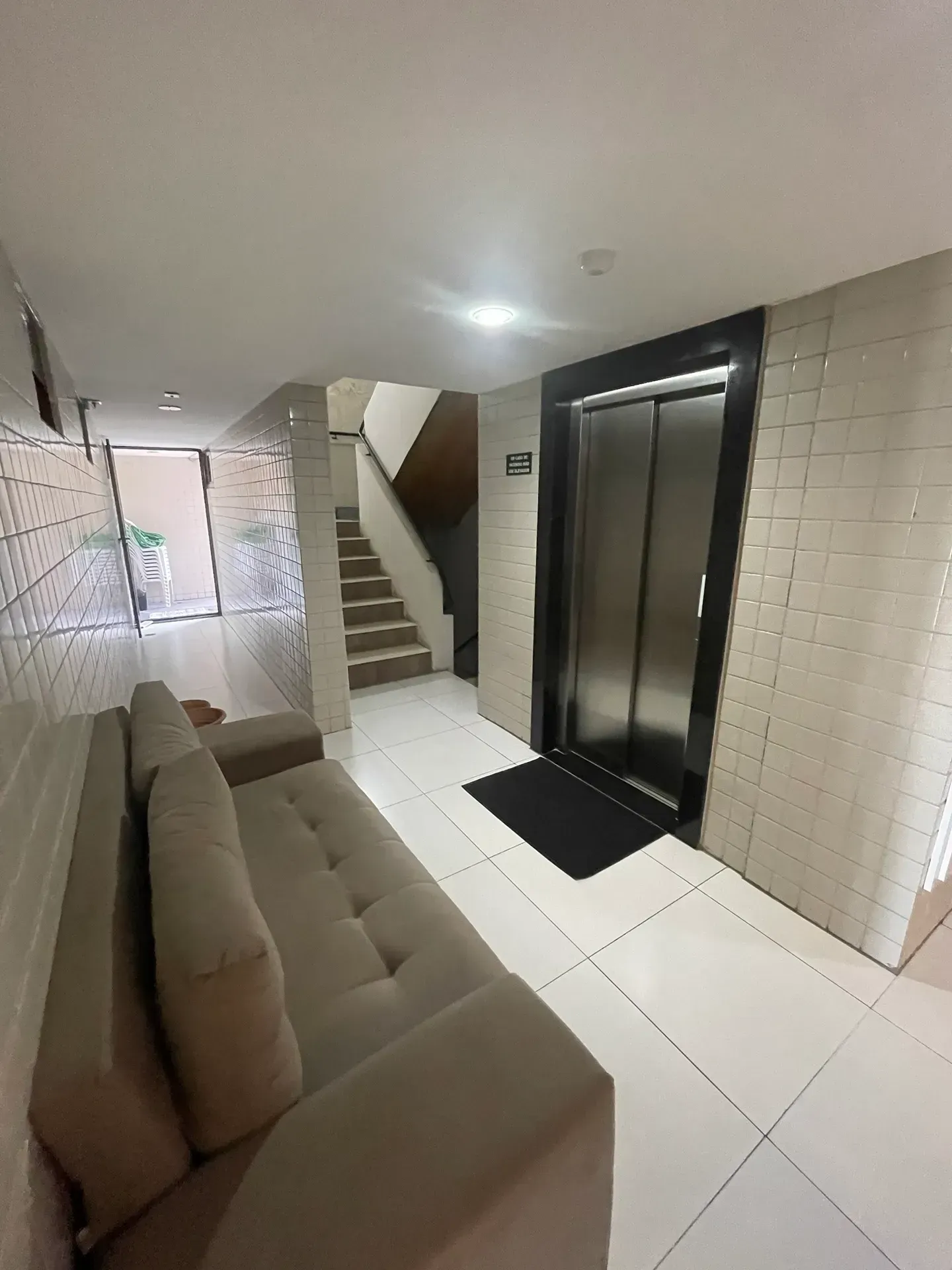 Мебльована квартира з 1 спальнею та балконом — photo 2
