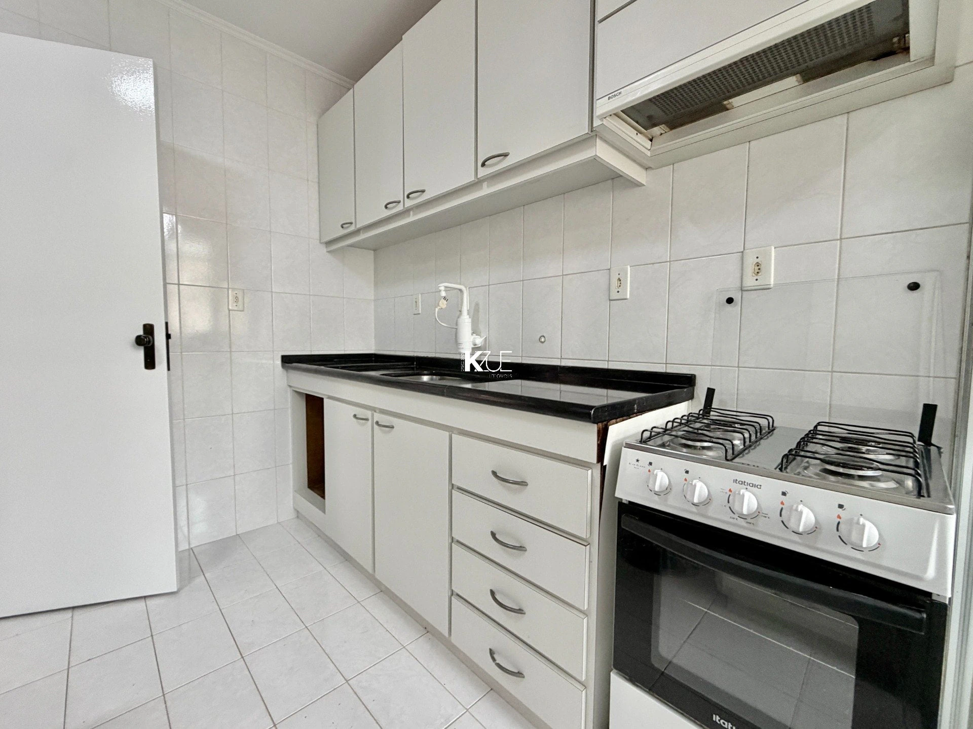 Панорамные окна и 3 спальни: квартира 118 м² — photo 9