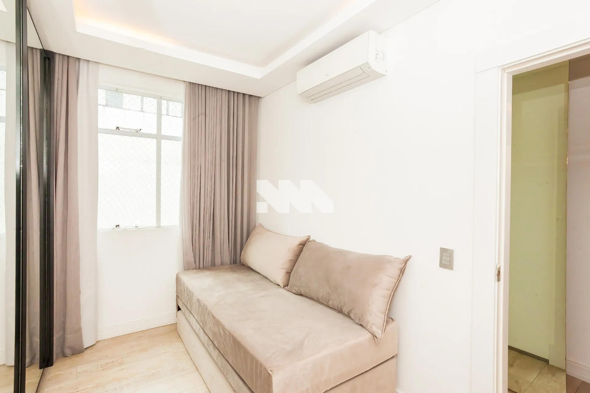 Furnished 154 m² apartment on the 9th floor — photo 45