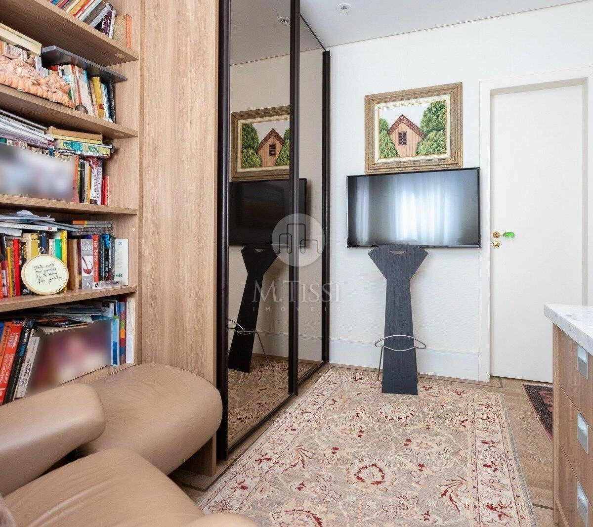 Furnished 3-bedroom apartment with 2 parking spots — photo 22