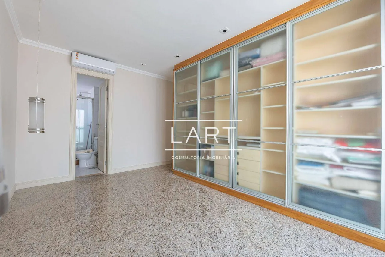 Apartamento com 3 quartos e armários embutidos — photo 2