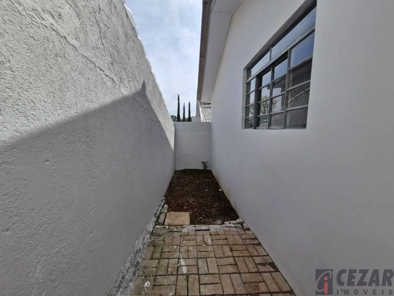 Unfurnished house with 2 bedrooms and a laundry area — photo 22