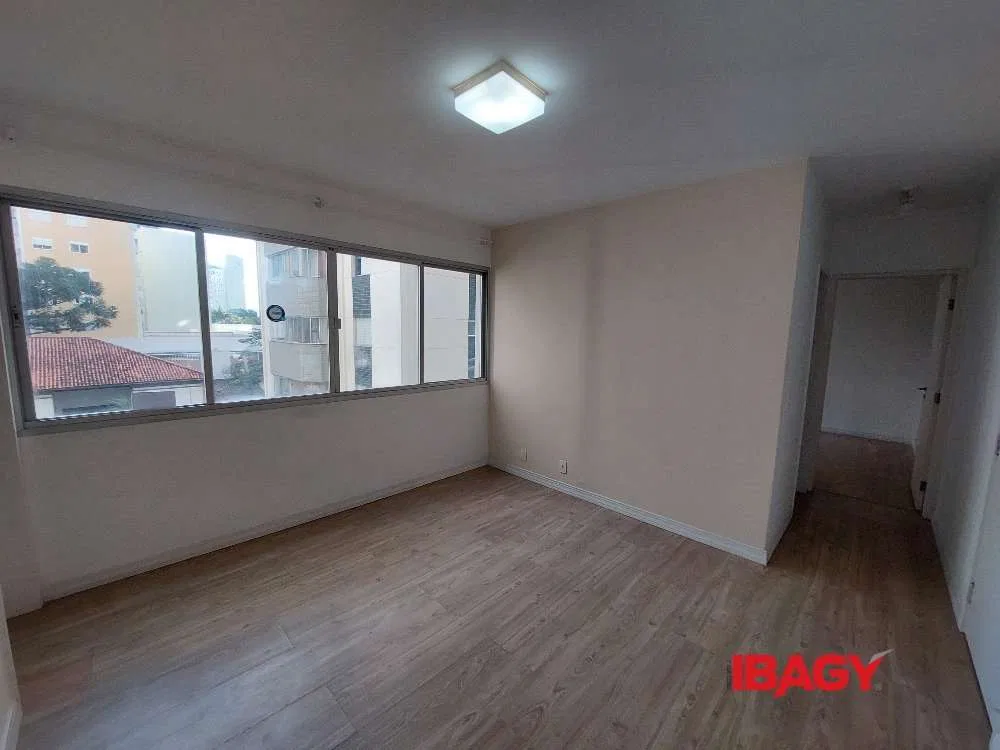 Apartamento de 1 dormitorio con 57 m² y 1 plaza — photo 2