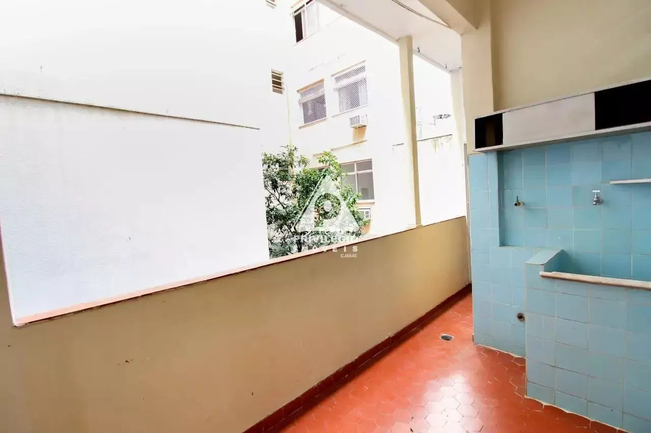 Деревянный пол или ламинат и 2 спальни: квартира 84 м² — photo 19