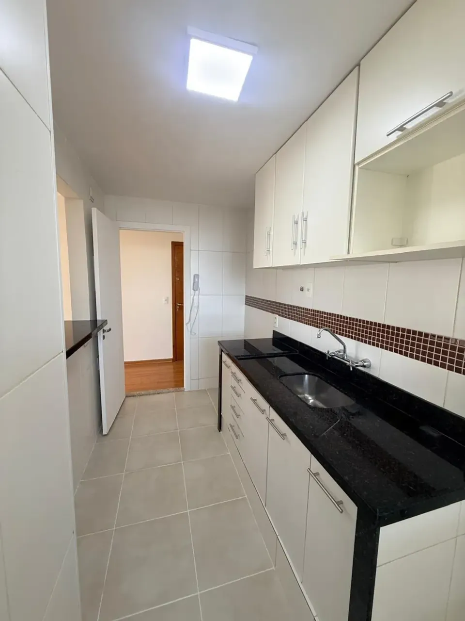 2-bedroom apartment with balcony and 2 bathrooms — photo 3