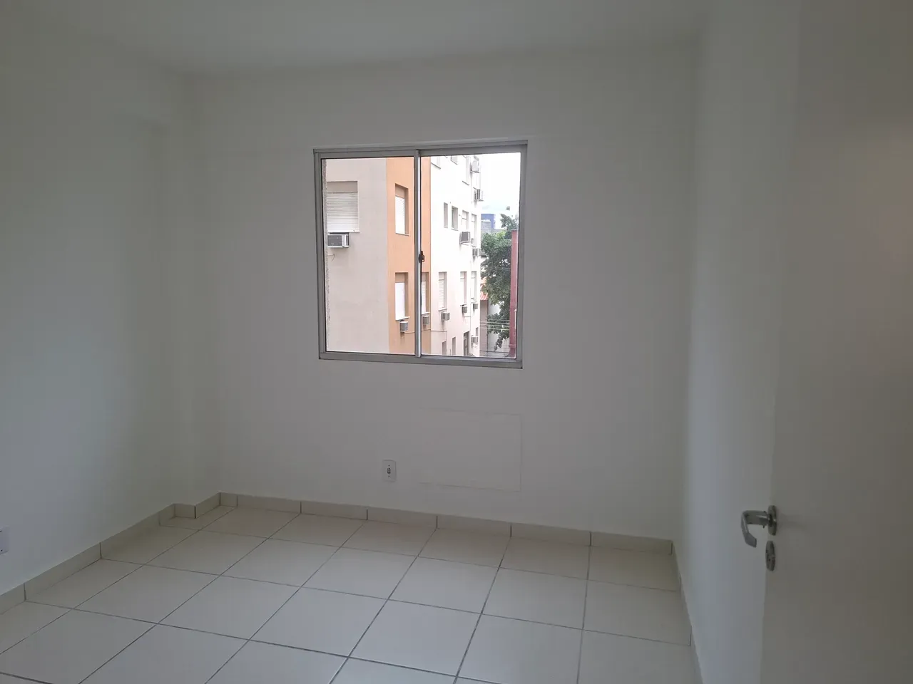 2-bedroom apartment with suite and private garden — photo 9