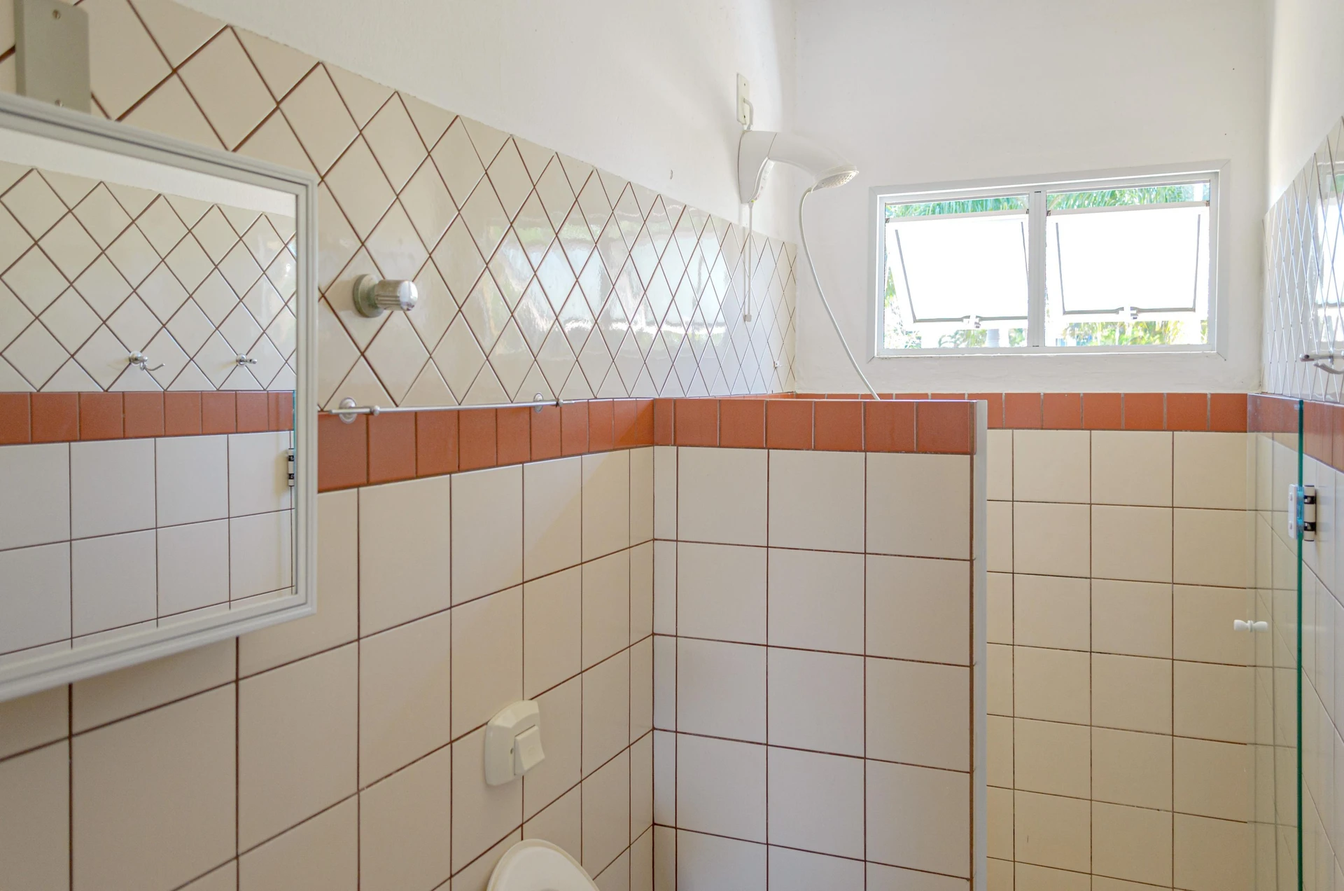2-bedroom house with a garden in Florianópolis — photo 13