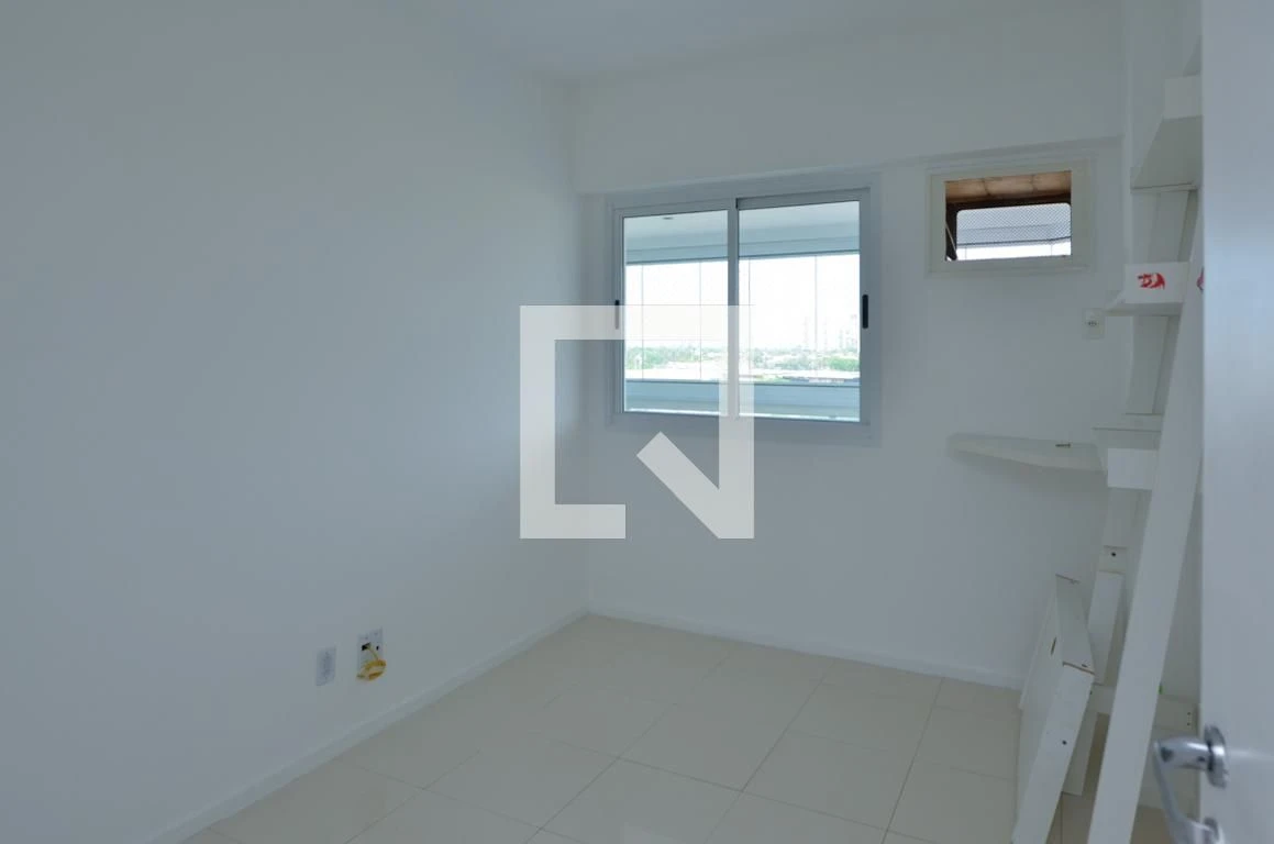 Квартира 80 м² із заскленим балконом та робочим місцем — photo 27