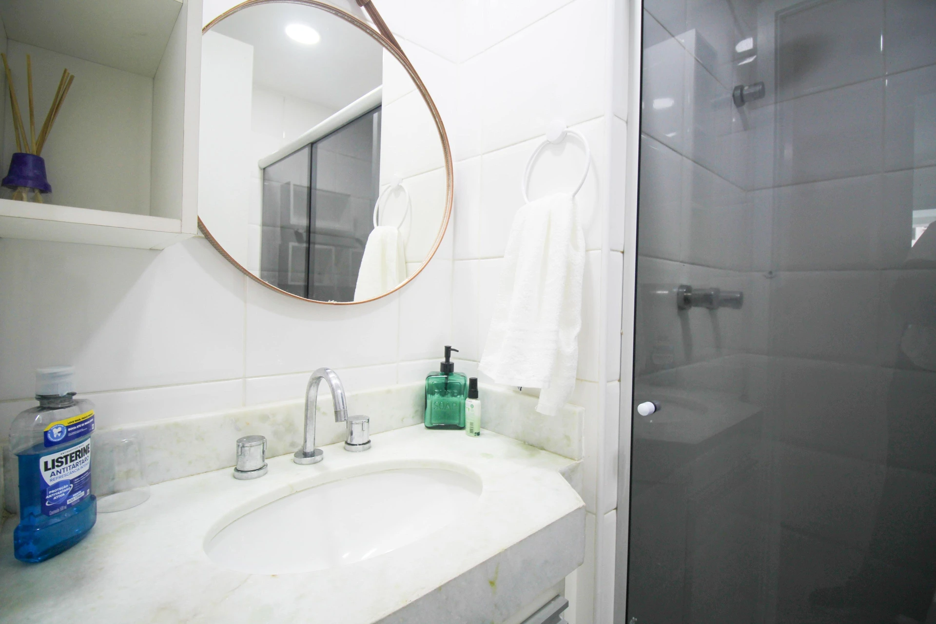 Apartamento mobiliado com 2 quartos e varanda envidraçada — photo 7